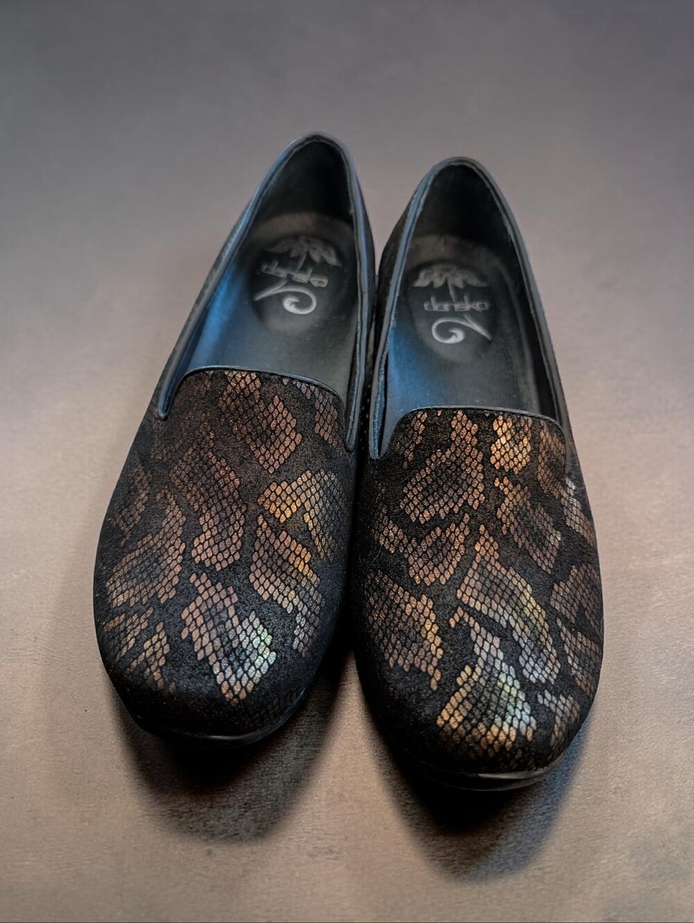 Dansko Snake Print Olivia Bronze Metallic‎ Suede Loafer Women's Sz 5.5-6 / 36
